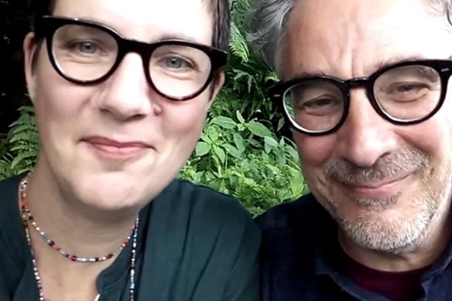 ANIMAL AGENTS: News Ilona und Marek drehen ein Instagram-Video